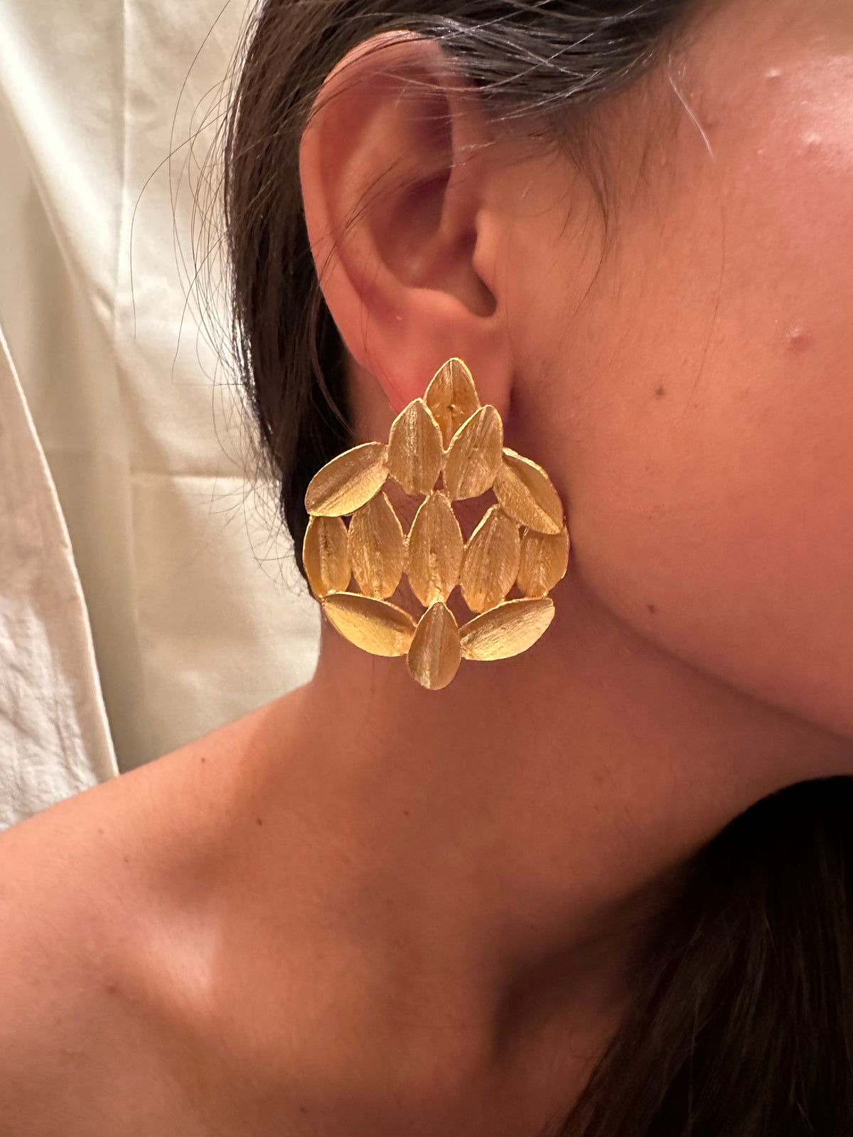 Mojew Luxe Diamond Glow Studs
